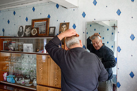 Юрий Малыгин в своем доме в с.Койда. Малыгин - одна из самых распространенных поморских фамилий.