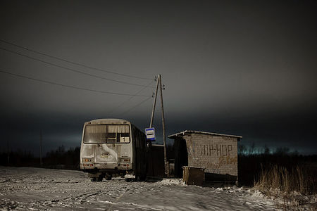 Единственный рейсовый автобу в пос. Рабочеостровск в первый день нового года.