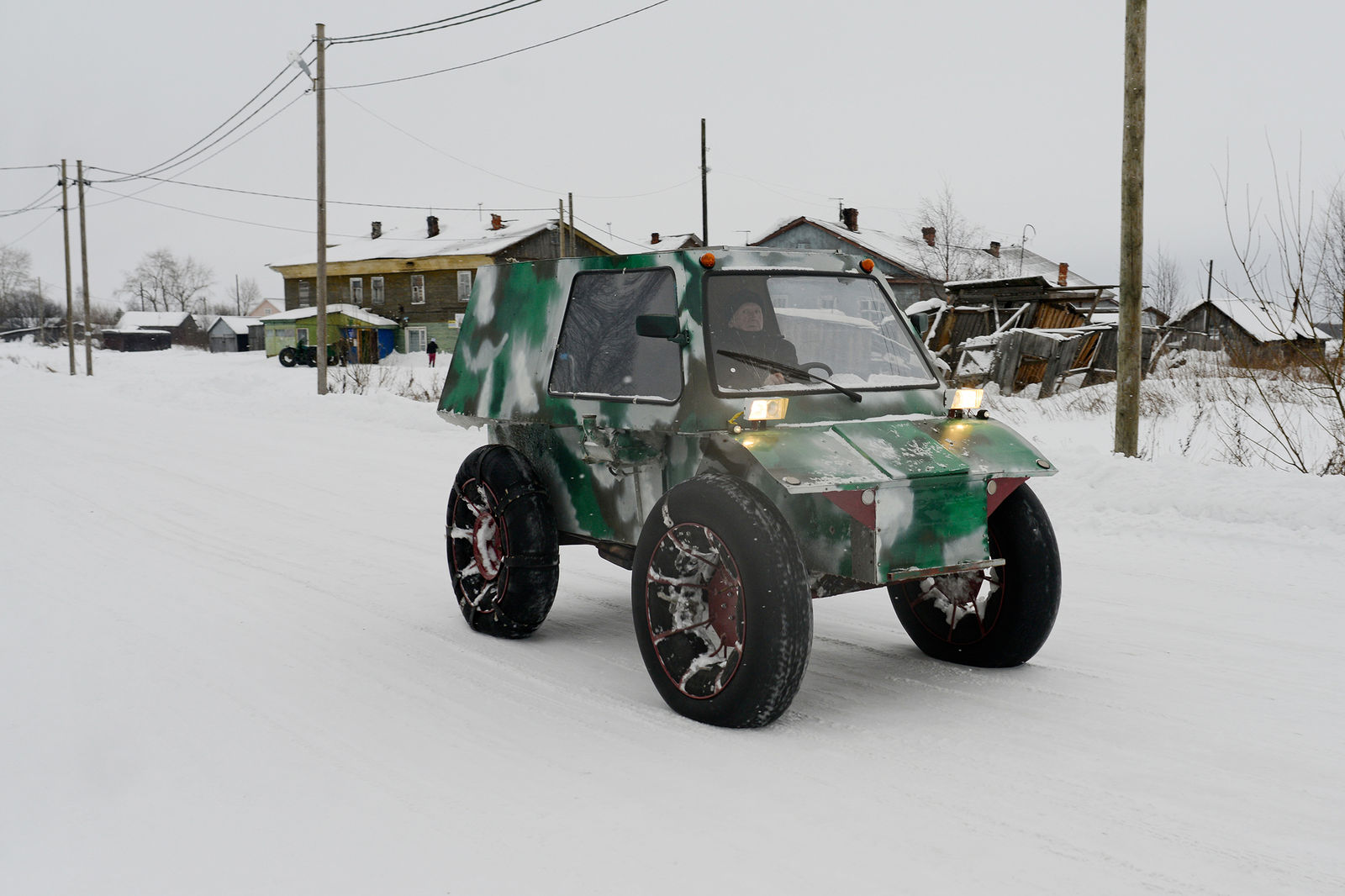 Каракат - популярное самодельное средство передвижения жителей Кегострова.