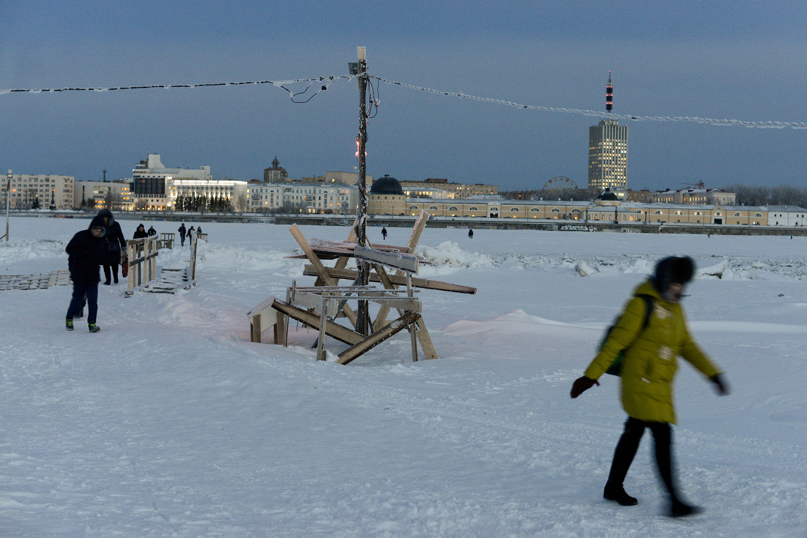 Ледовая переправа через Сев.Двину.