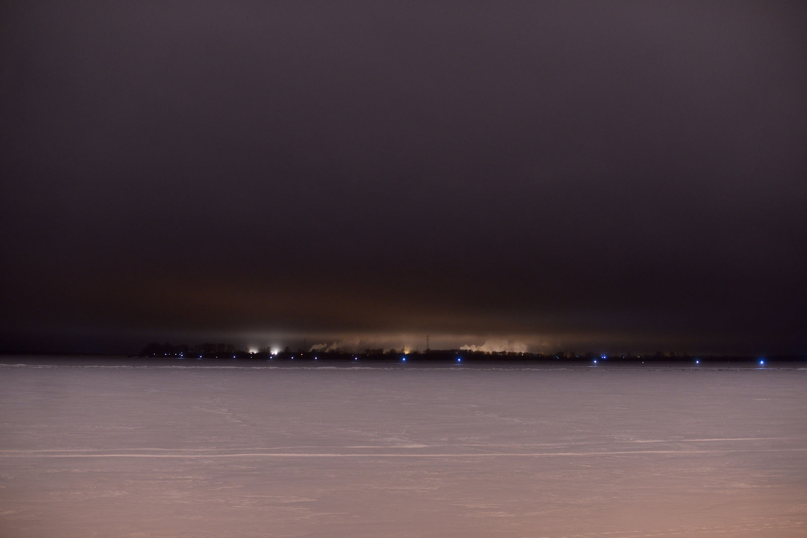 Кегостров с набережной Архангельска.