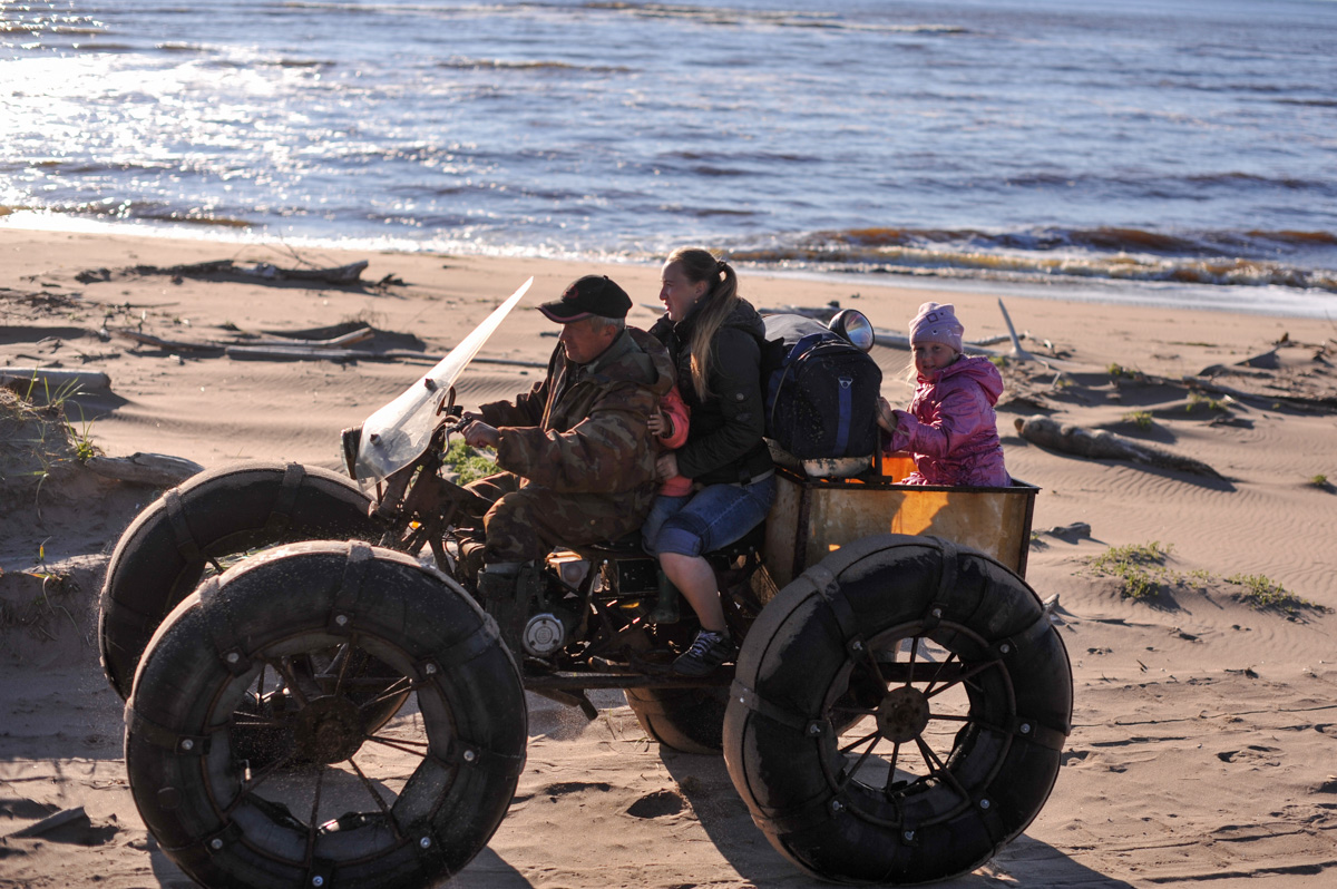 Каракат - популярное средство передвижения по берегу моря