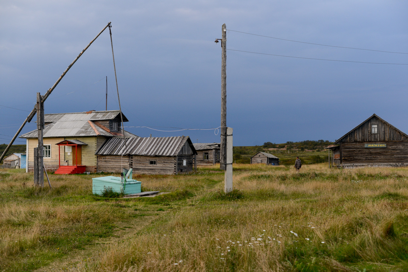 с.Сосновка. Несмотря на вывеску, магазина в Сосновке НЕТ! продукты привозять раз в одну-две недели на вертухе под заказ