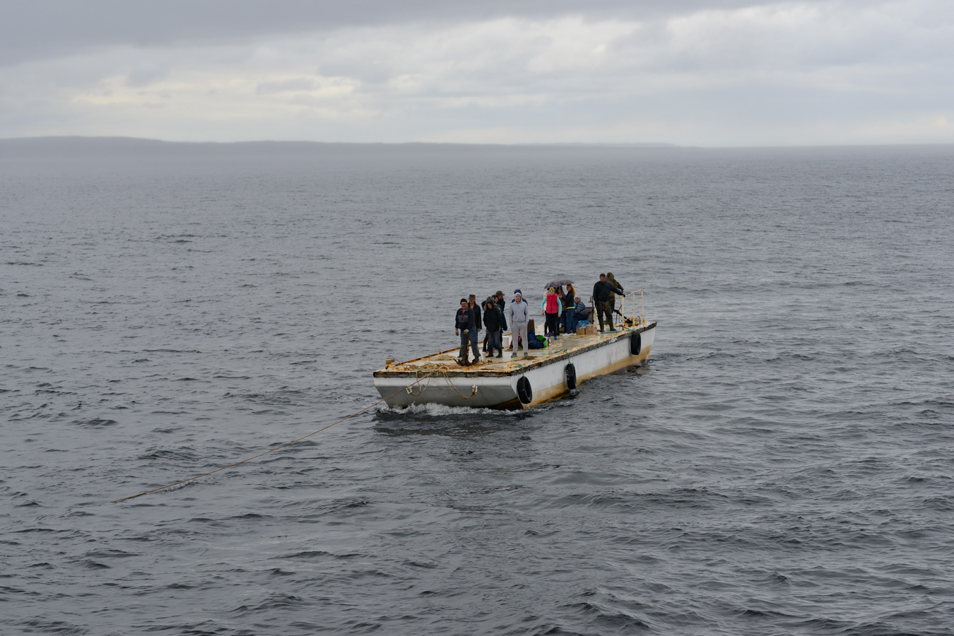 Посадка на т/х "Клавдия Еланская" близ Чаваньги